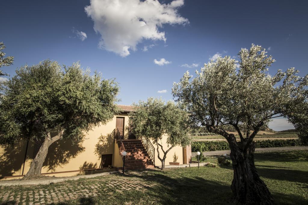 Agriturismo Il Giriatello 克罗托内 外观 照片