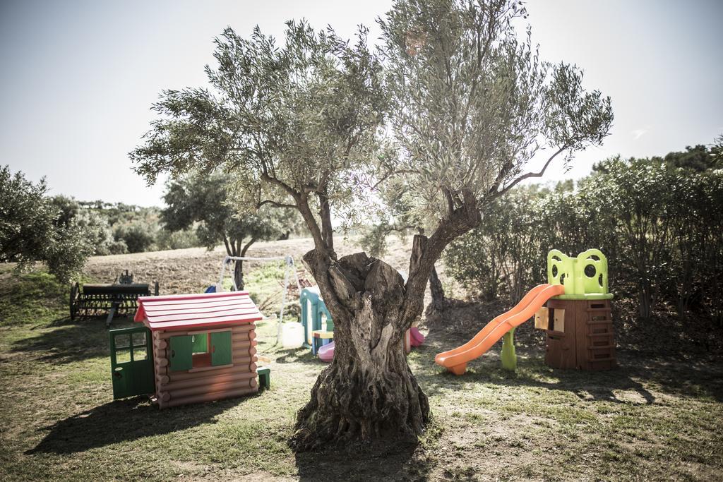 Agriturismo Il Giriatello 克罗托内 外观 照片