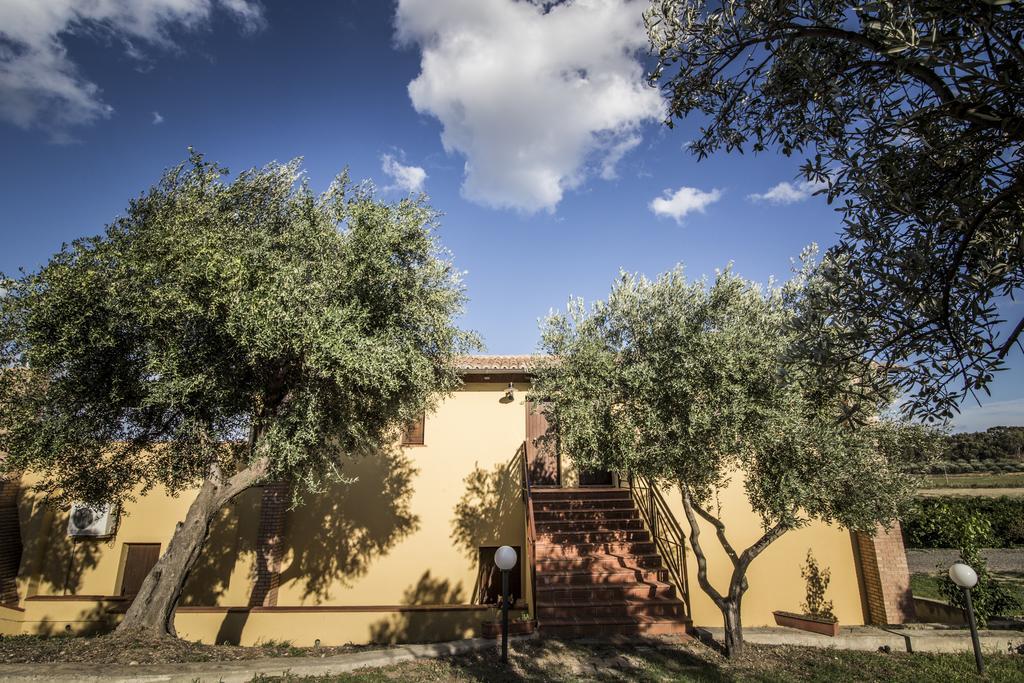 Agriturismo Il Giriatello 克罗托内 外观 照片