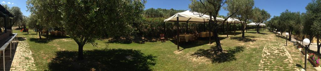 Agriturismo Il Giriatello 克罗托内 外观 照片