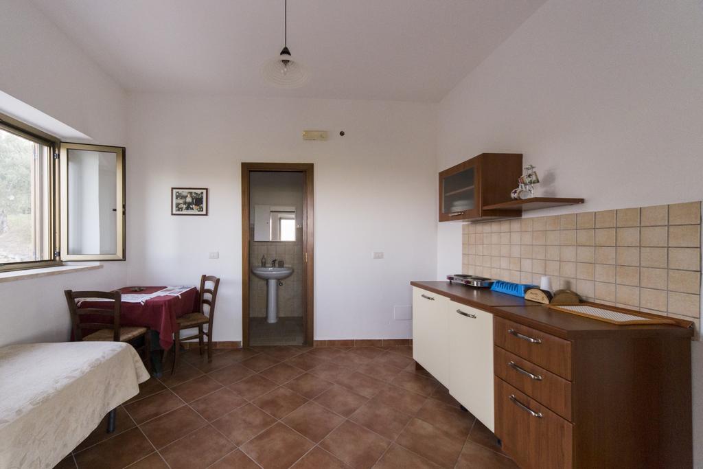 Agriturismo Il Giriatello 克罗托内 外观 照片