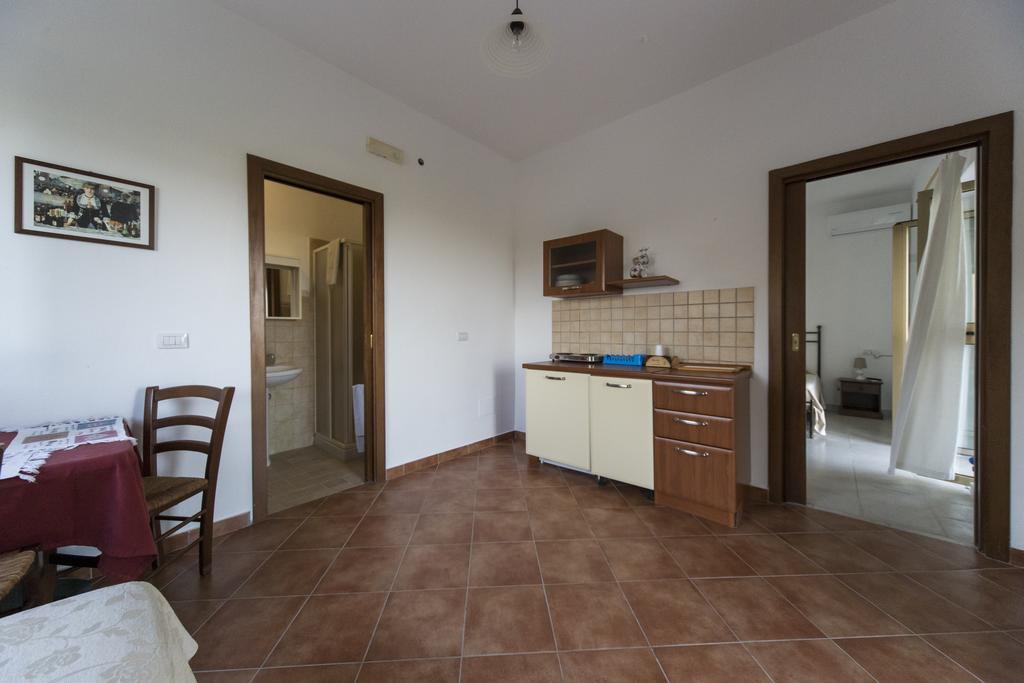 Agriturismo Il Giriatello 克罗托内 外观 照片