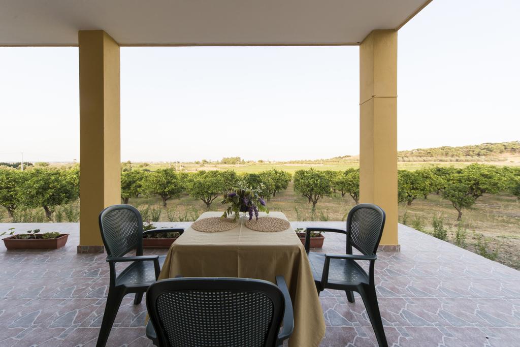 Agriturismo Il Giriatello 克罗托内 外观 照片
