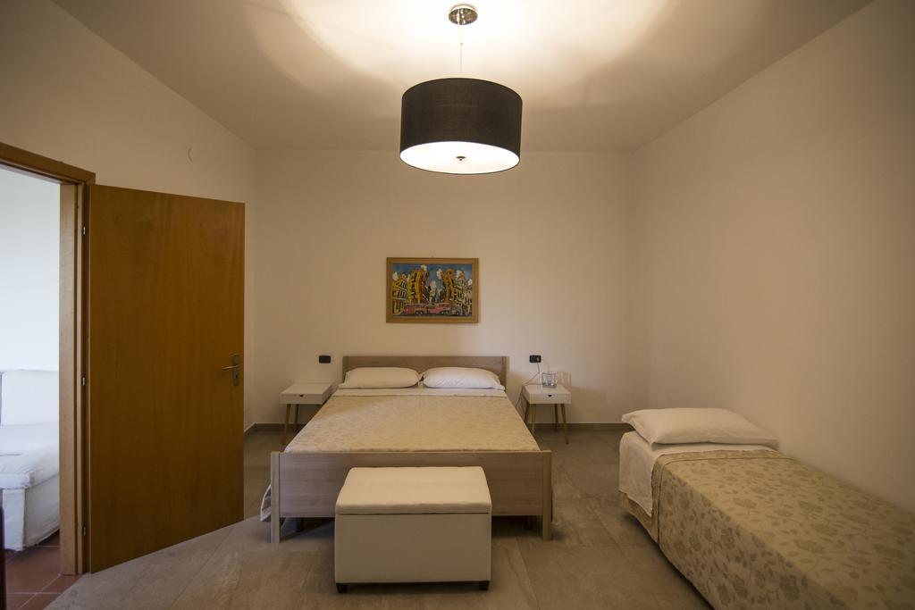 Agriturismo Il Giriatello 克罗托内 外观 照片