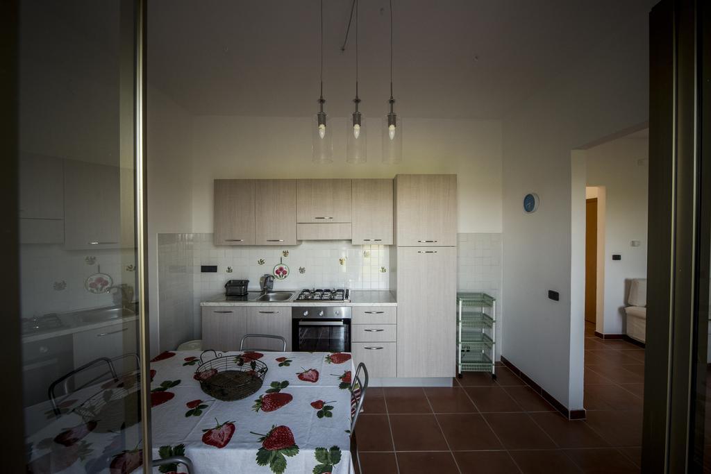 Agriturismo Il Giriatello 克罗托内 外观 照片